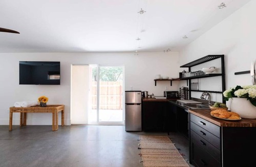 Chico House | | The Chico Casita | Newly Built Downtown Studio |