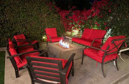 Coachella House | The Coachella Gem weekly discounts