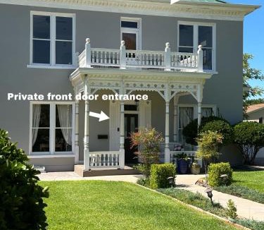 St. George House | The Cottage at 241 North