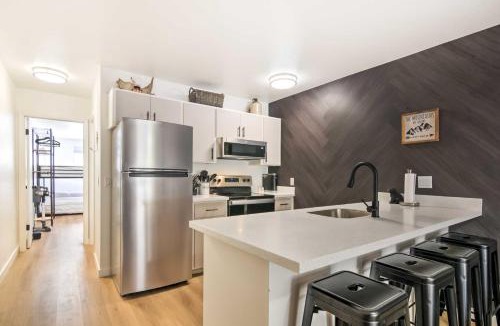 Beaver House | The Cottages: Chic Ski-In/Ski-Out Mountain Condo!