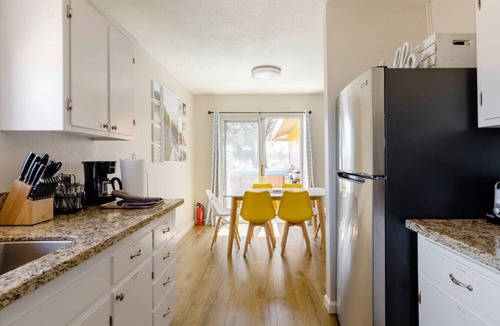 Yucca Valley House | The Desert Peacock, Hot Tub, Central AC & VIEWS