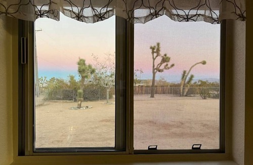 Yucca Valley House | The Desert Peacock, Hot Tub, Central AC & VIEWS