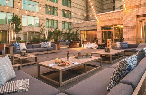 Downtown Portland Hotel | The Duniway Portland, A Hilton Hotel