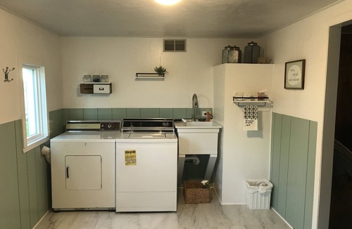 Prairie City House | The farmhouse has fast WiFi!