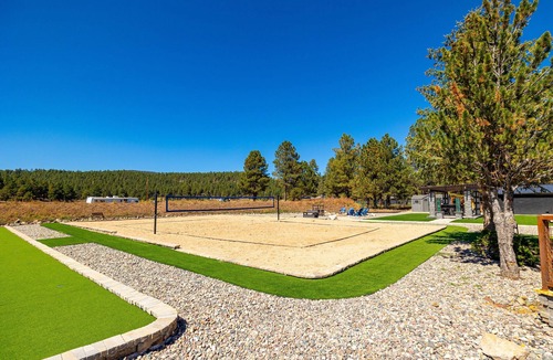 Baderville House | The Flagstaff Retreat | Hot Tub | Game Room | Sauna | Sleeps 26