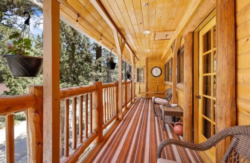Big Bear Cabin | The Fox Lodge - Luxury Cabin w/Heated Indoor Pool & Poker Room