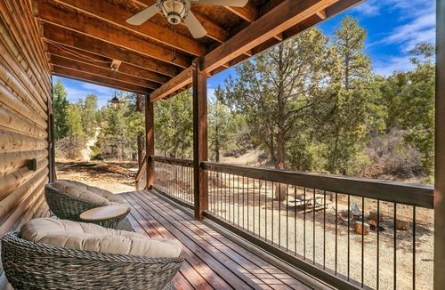 Zion National Park East Entrance Cabin | The Front Porch| Mountain Retreat, Starry Nights