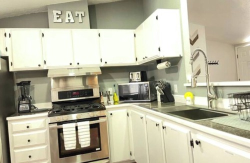 Alturas House | The Gooseloop Getaway 3 Bedroom house