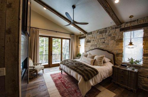 Sundance House | THE GREAT ESCAPE - Modern Luxury Mountain Estate, Private, Hot Tub