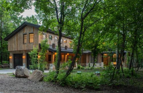 Sundance House | THE GREAT ESCAPE - Modern Luxury Mountain Estate, Private, Hot Tub