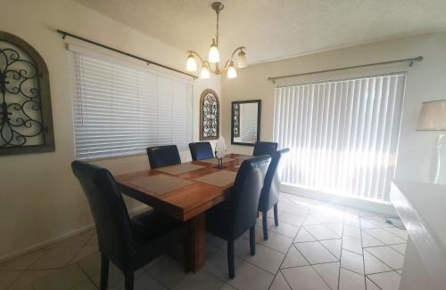 Woodland Hills Bed & Breakfast | The Hathaway Suites