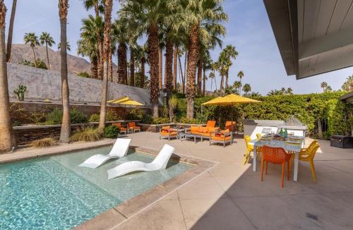 Vista Las Palmas House | The High Road