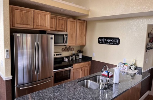 Walla Walla Apartment | The Honeymoon Suite, hot tub, full kitchen