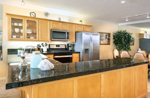 Depoe Bay Condo | The Lighthouse, Whale Watching, Fireplace & Pool
