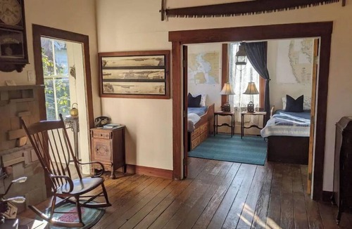 Caspar House | The Little Blue Farmhouse on the Mendocino Coast