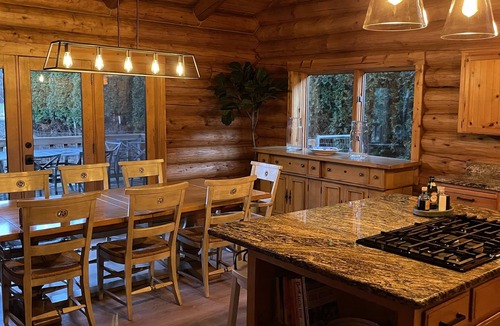 Boring Cabin | The Lodge at Dolan Creek Farm with private hot tub.
