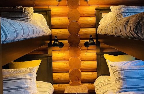 Boring Cabin | The Lodge at Dolan Creek Farm with private hot tub.
