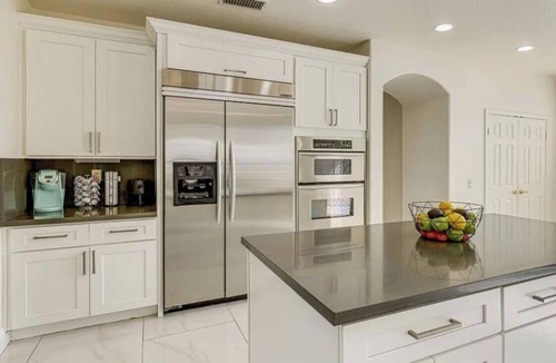 Corona House | The Luxury Oasis