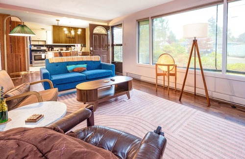 Eugene House | The Mod Pod- sunroom, gazebo, carport