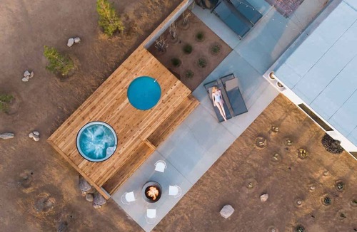 Pioneertown House | The Modern Wolfden Gorgeous Modern Group Retreat