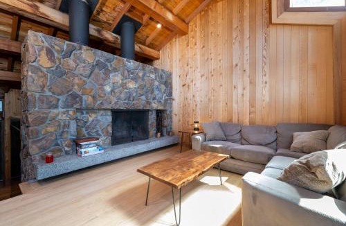 Logsden House | The Montage Seal Rock