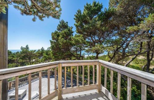 Logsden House | The Montage Seal Rock