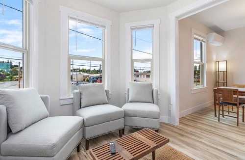 Stanwood Apartment | The Night Owl Perch