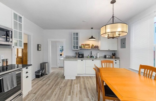 Stanwood Apartment | The Nighthawk Eyrie in Stanwood