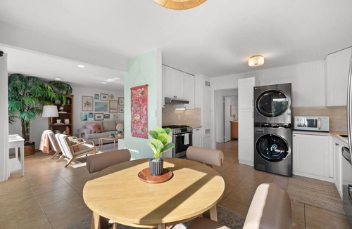 Stockton House | The Palm House by Coastline Vacation Rentals