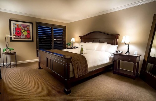 Cupertino Hotel | The Perfect Cupertino Stay | Pool Access, Free Breakfast, Pets Are Welcome!