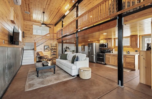 North Fork House | The Pine Loft Family-Friendly Nature Retreat