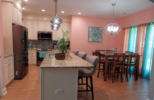 Fleming House | The Relaxation Getaway Sleeps 10 4 bedrooms 3.5 baths