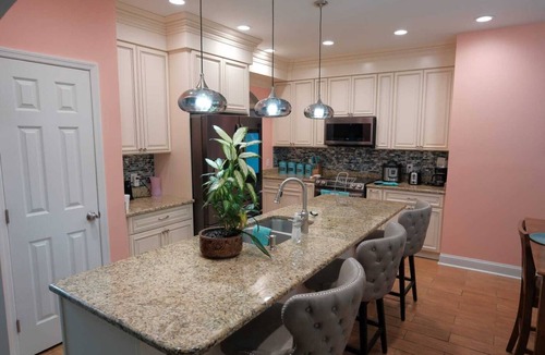 Fleming House | The Relaxation Getaway Sleeps 10 4 bedrooms 3.5 baths