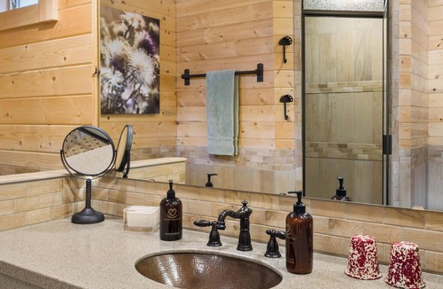 Grant County Hotel | The Retreat at Silvies Valley Ranch