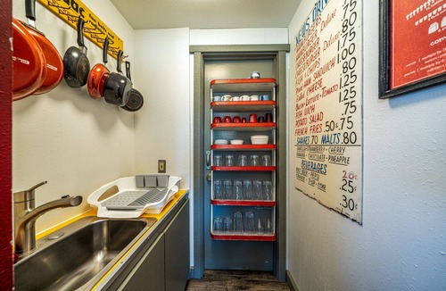Northport Apartment | The station