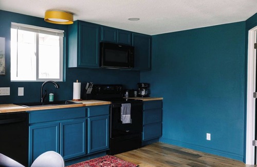 Kennewick House | The Study - An Ode to Literature - 1 bedroom beautiful home