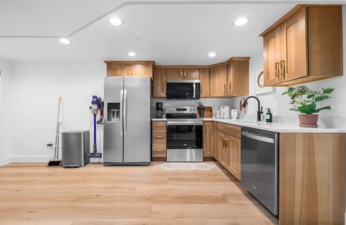 Orem Condo | The Sunny Nest | Workspace, Kitchen & Fiber