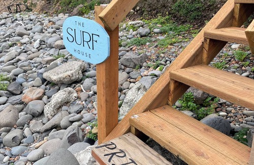Yachats House | The Surf House w/private beach access & hot tub!