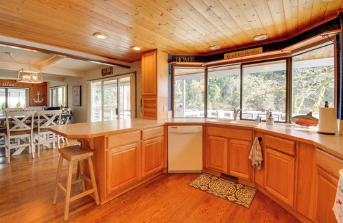 East Olympia House | The Swedish Fish: Getaway on Lake Saint Clair!