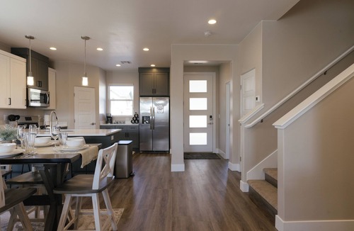 Hildale House | The Toroweap - 4 Bed, 3 Bath, Hot Tub + Deck