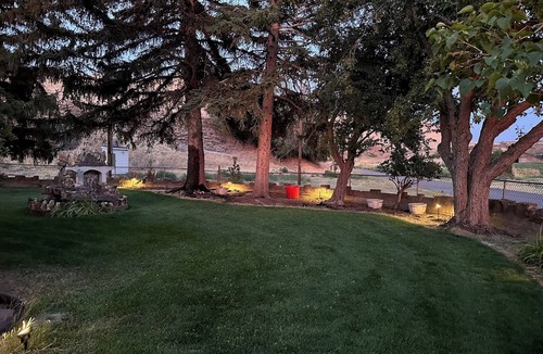 Pendleton House | The Vinson House Historic 5 bedroom 2 bath ranch house