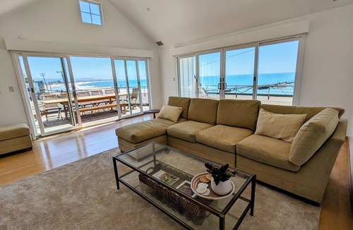 El Granada House | The Wave House Penthouse at Miramar Beach: Ocean Views, Balconies & Firepit