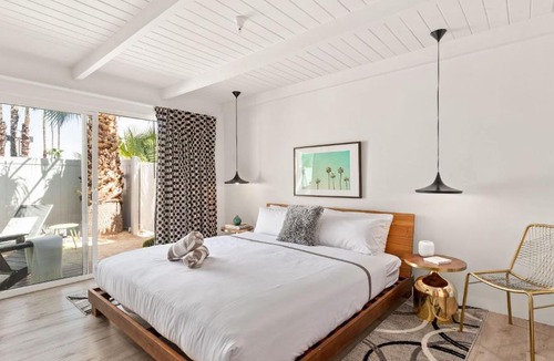 Uptown Design District Apartment | The Weekend by AvantSay