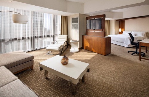 Financial District Hotel | The Westin Bonaventure Hotel and Suites, Los Angeles
