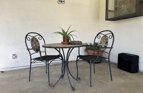 Exeter Apartment | This studio is a 1 bedroom(s), 1 bathrooms, located in Exeter, CA.