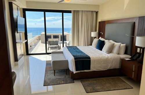 Santa Rosa Resort | Three Bedroom Oceanfront Penthouse at Villa La Valencia for New Years!