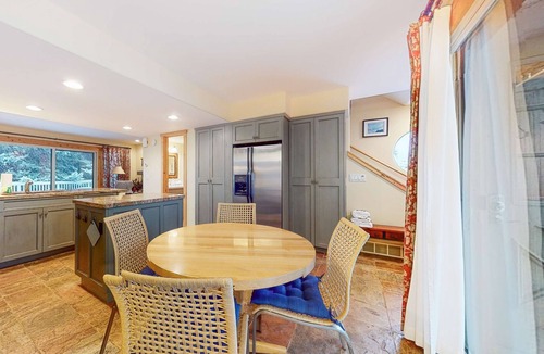 Park Meadows Condo | Three-story townhome with fireplace & decks - steps to shuttle & rec center