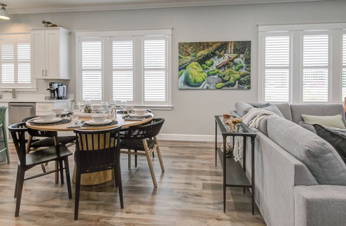Aberdeen House | Tide & Timber-serene gateway to beaches, rainforests, rivers & fun