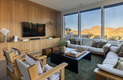 Joshua Tree House | Timber House - Joshua Tree Views Pool & Spa