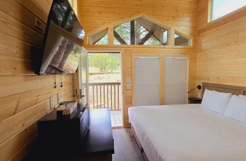 Page Cabin | Tiny Home King Room #10B